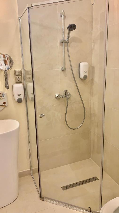 Modern Place To Stay-Self Check-In Nonstop 24H-Wifi Решица Экстерьер фото