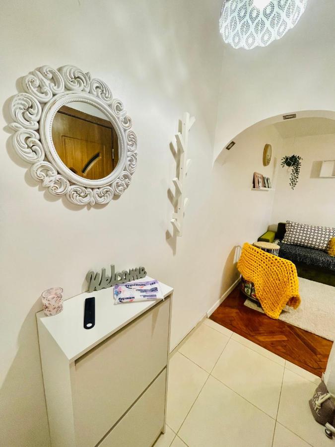 Modern Place To Stay-Self Check-In Nonstop 24H-Wifi Решица Экстерьер фото